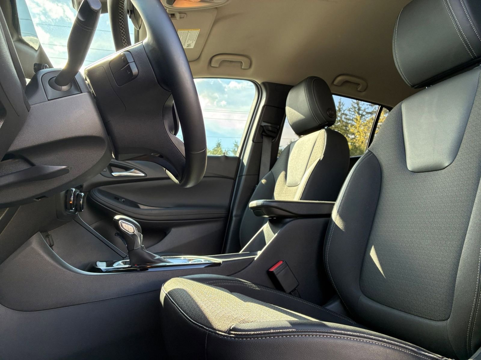 Thumbnail: 2025 Buick Encore GX - 27
