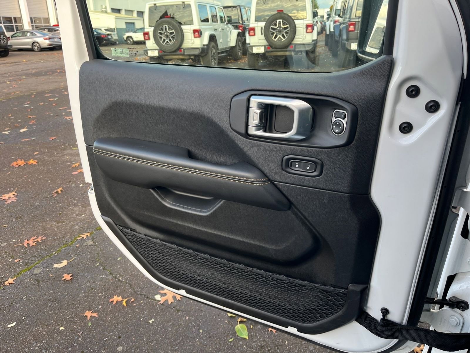 Thumbnail: 2025 Jeep Wrangler - 20