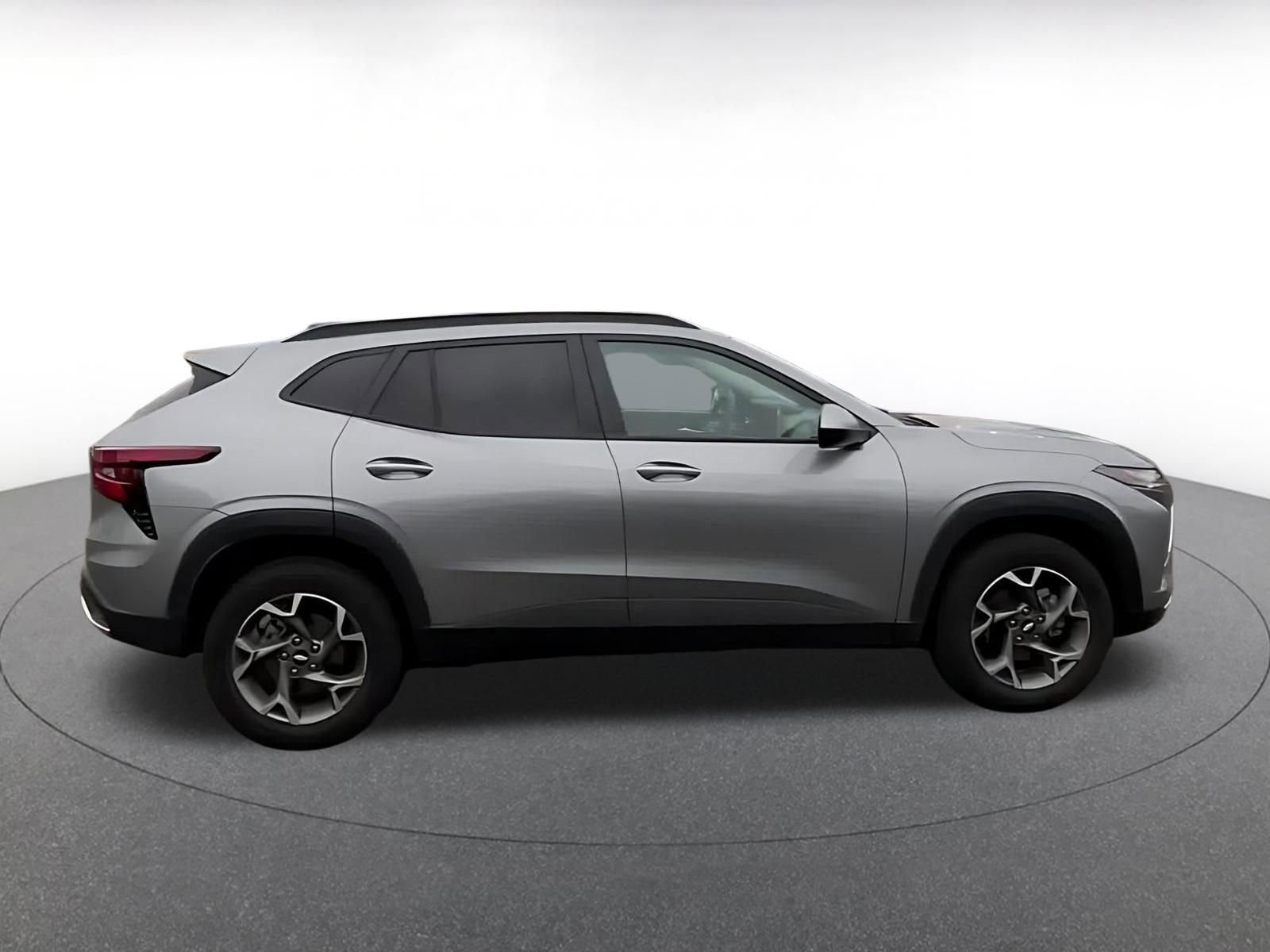 Thumbnail: 2025 Chevrolet Trax - 16