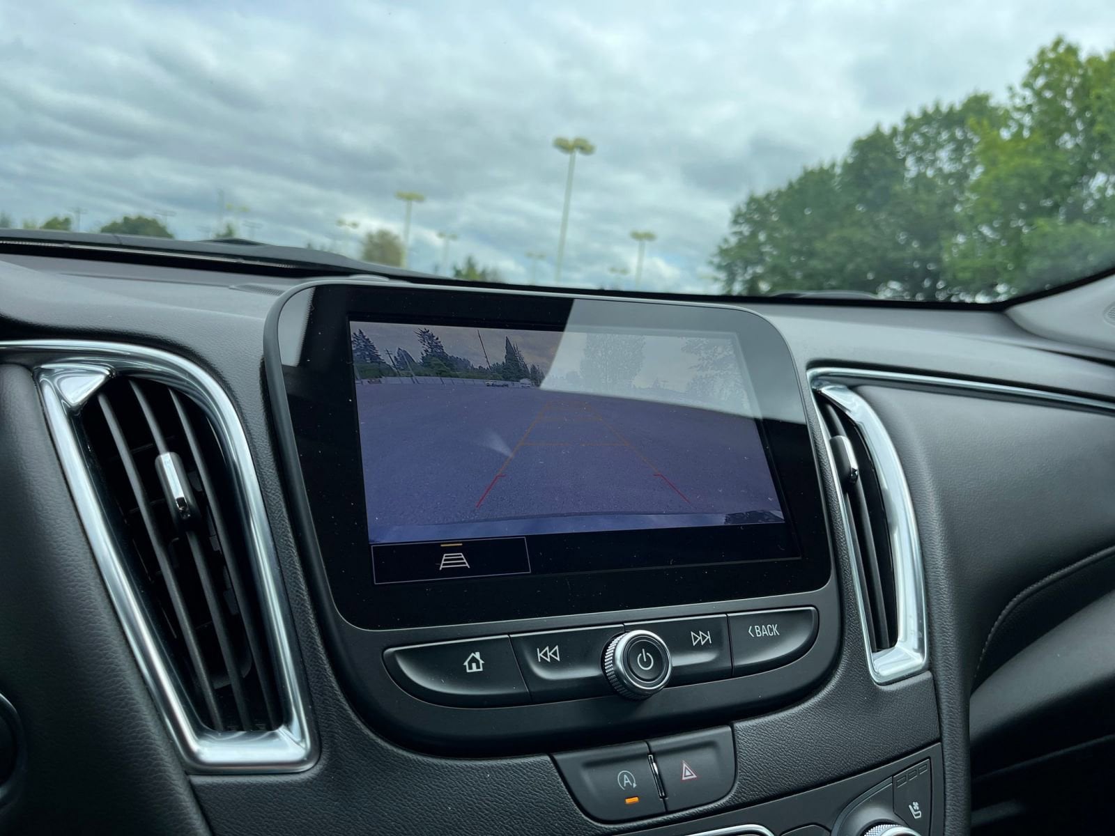 Thumbnail: 2024 Chevrolet Malibu - 17