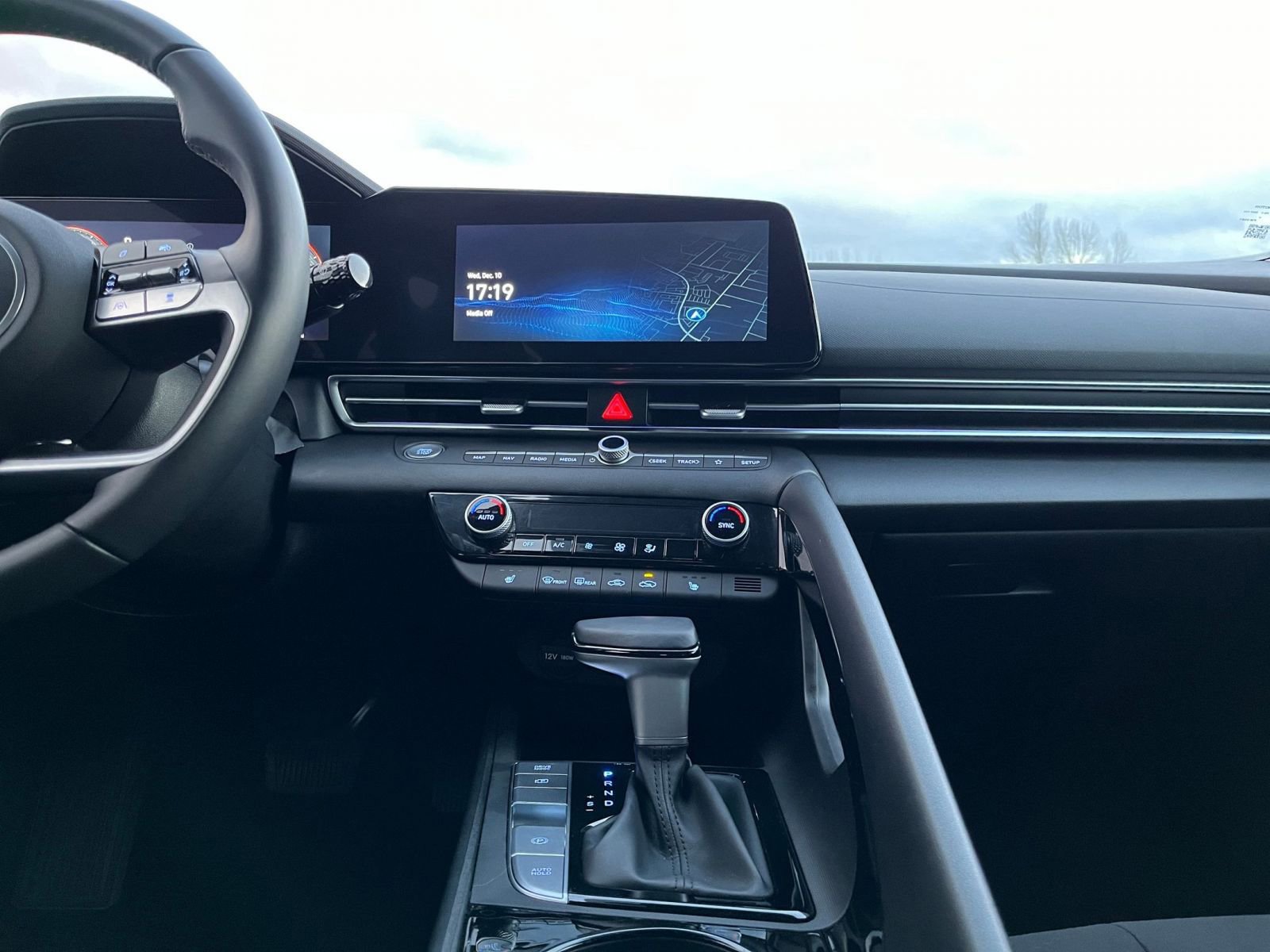 Thumbnail: 2025 Hyundai Elantra - 21