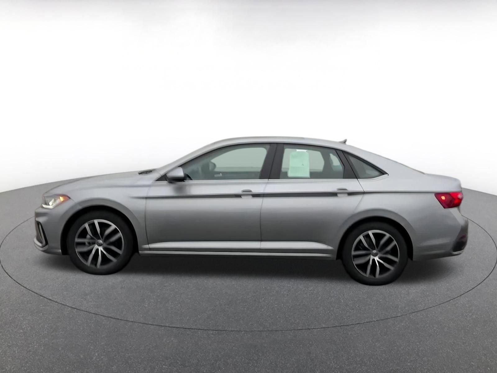Thumbnail: 2025 Volkswagen Jetta - 11