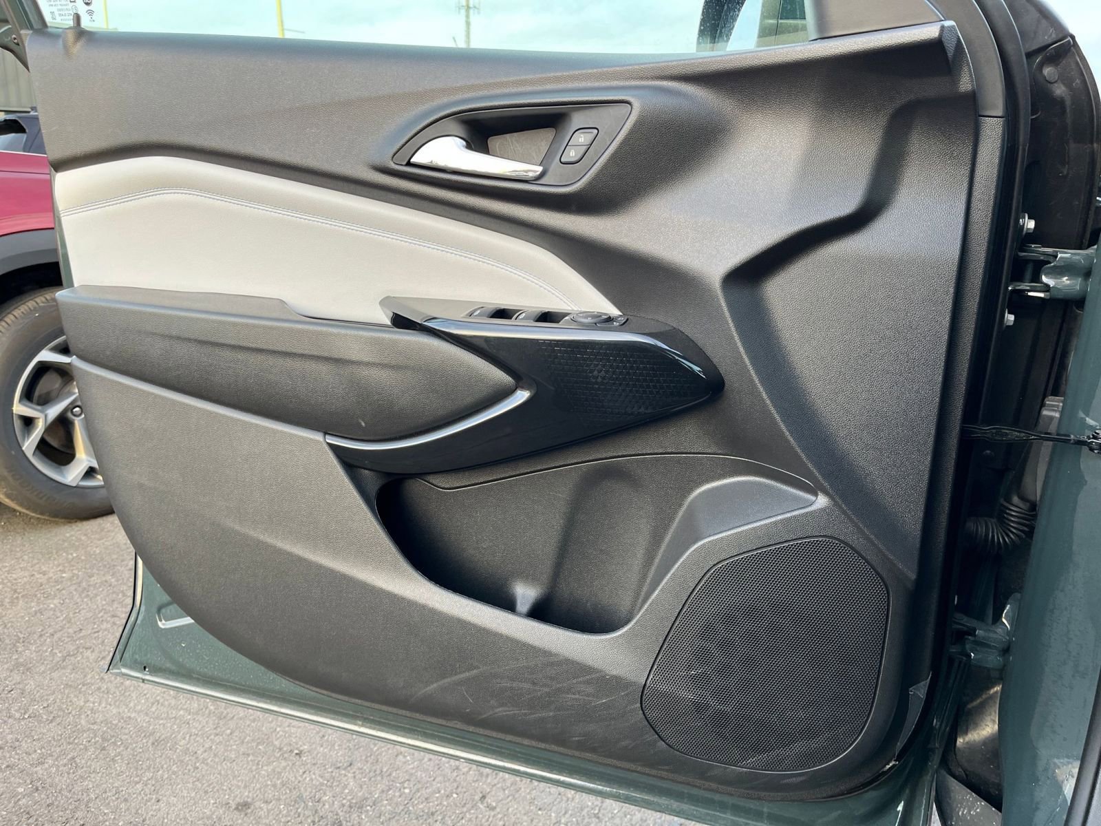 Thumbnail: 2025 Chevrolet Trax - 20