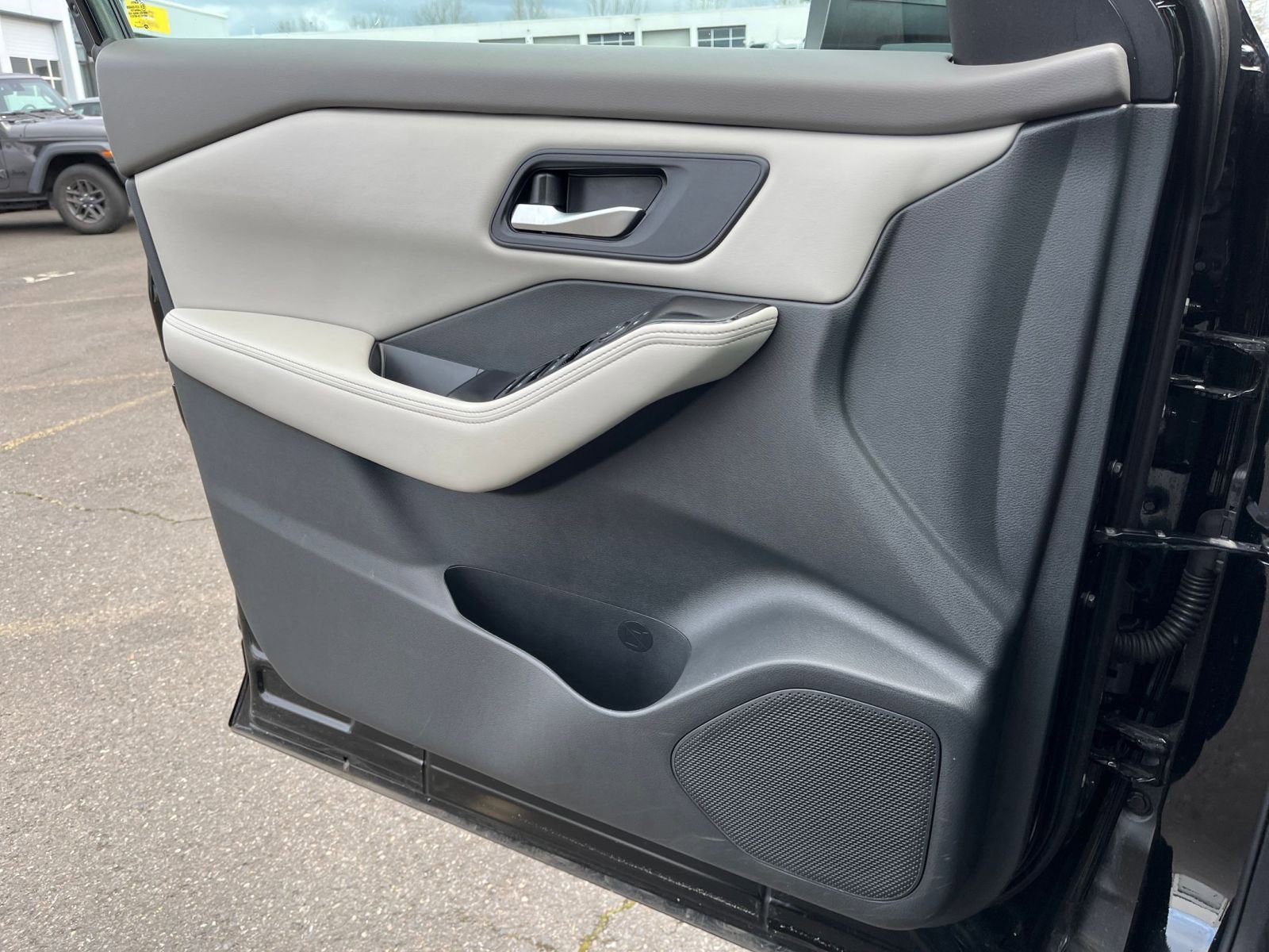 Thumbnail: 2025 Nissan Rogue - 20