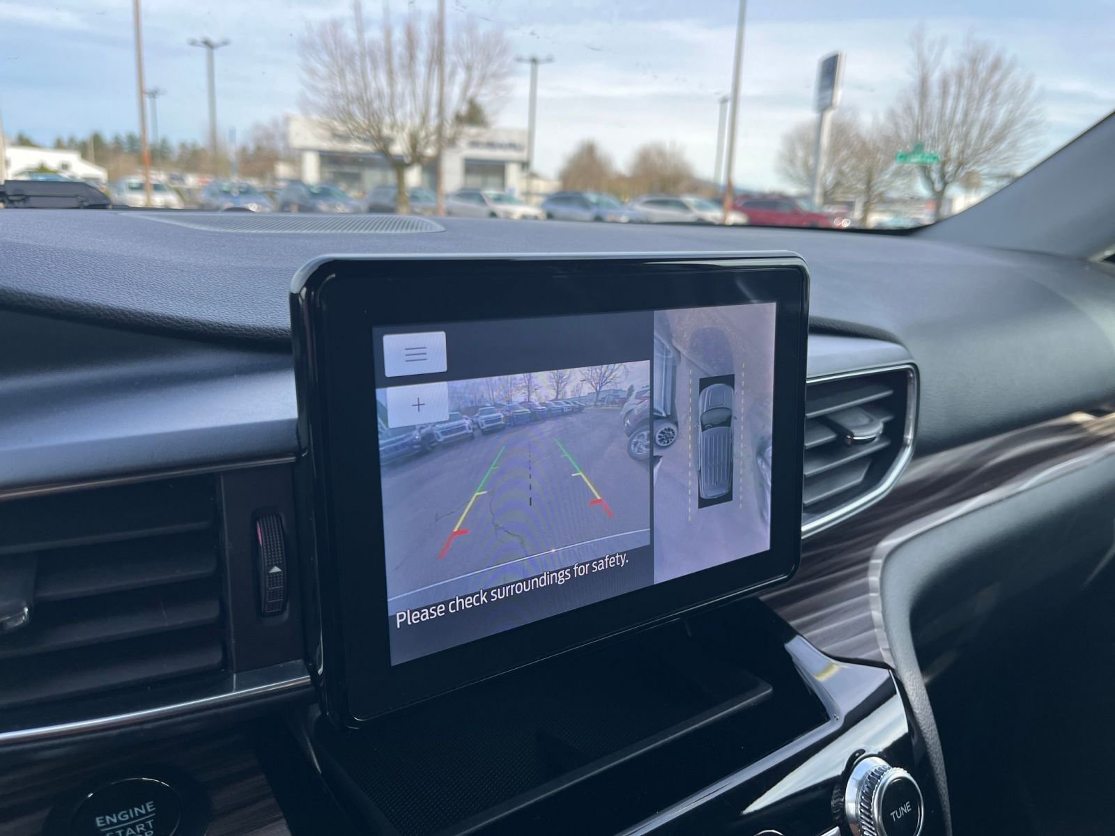 Thumbnail: 2023 Ford Explorer - 17