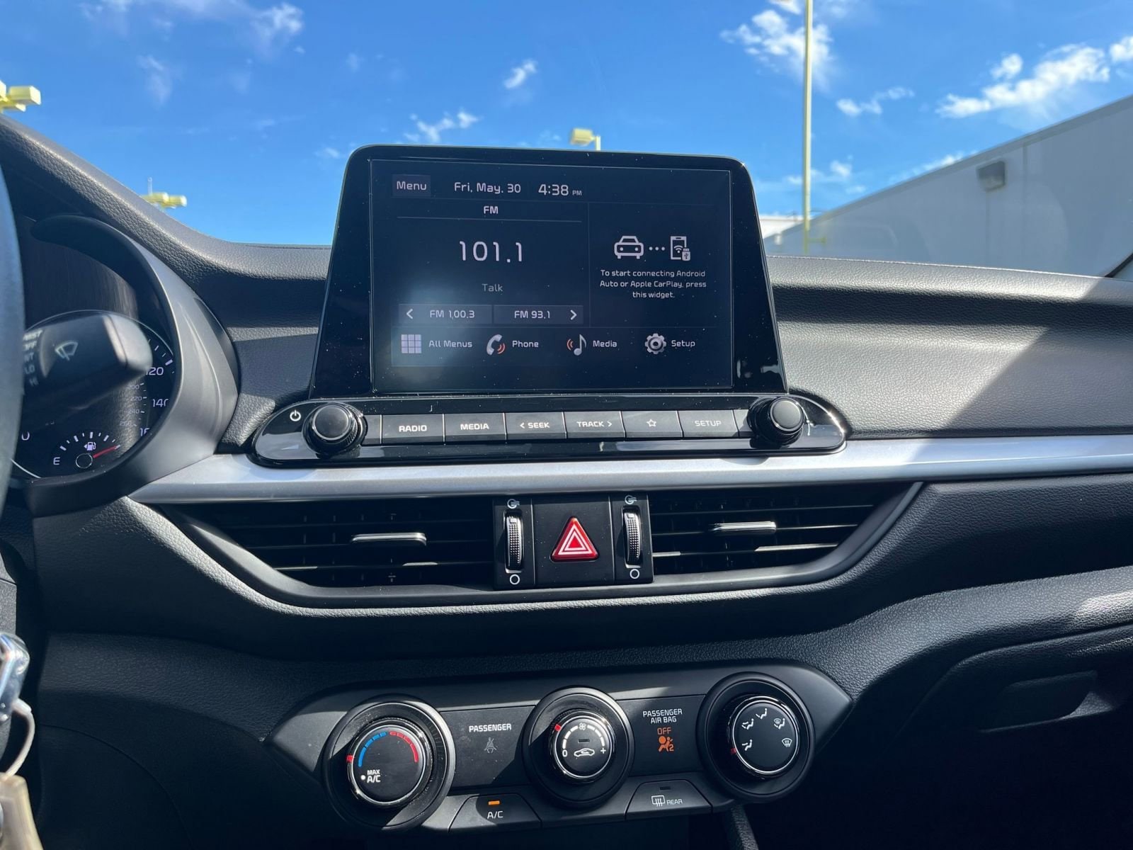 Thumbnail: 2024 Kia Forte - 21