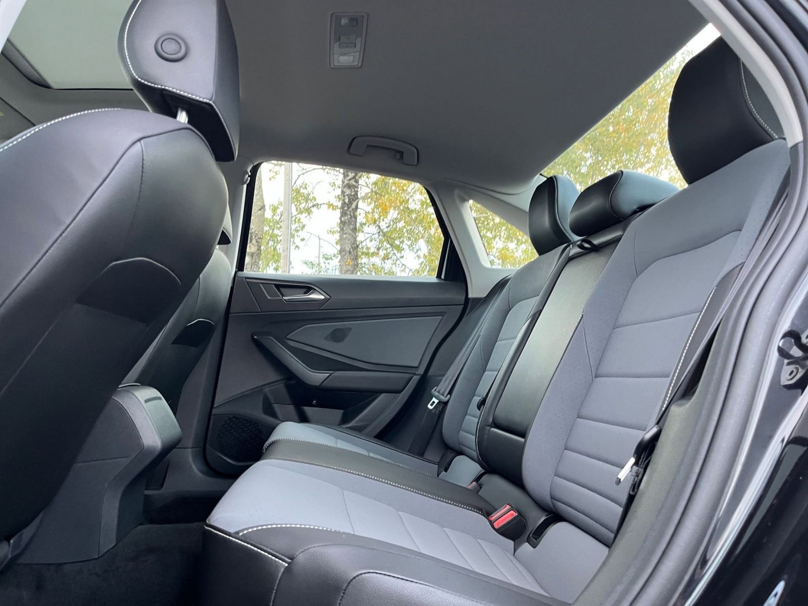 Thumbnail: 2025 Volkswagen Jetta - 25