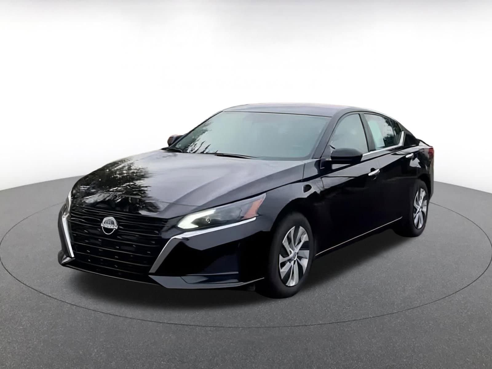 Thumbnail: 2024 Nissan Altima - 7