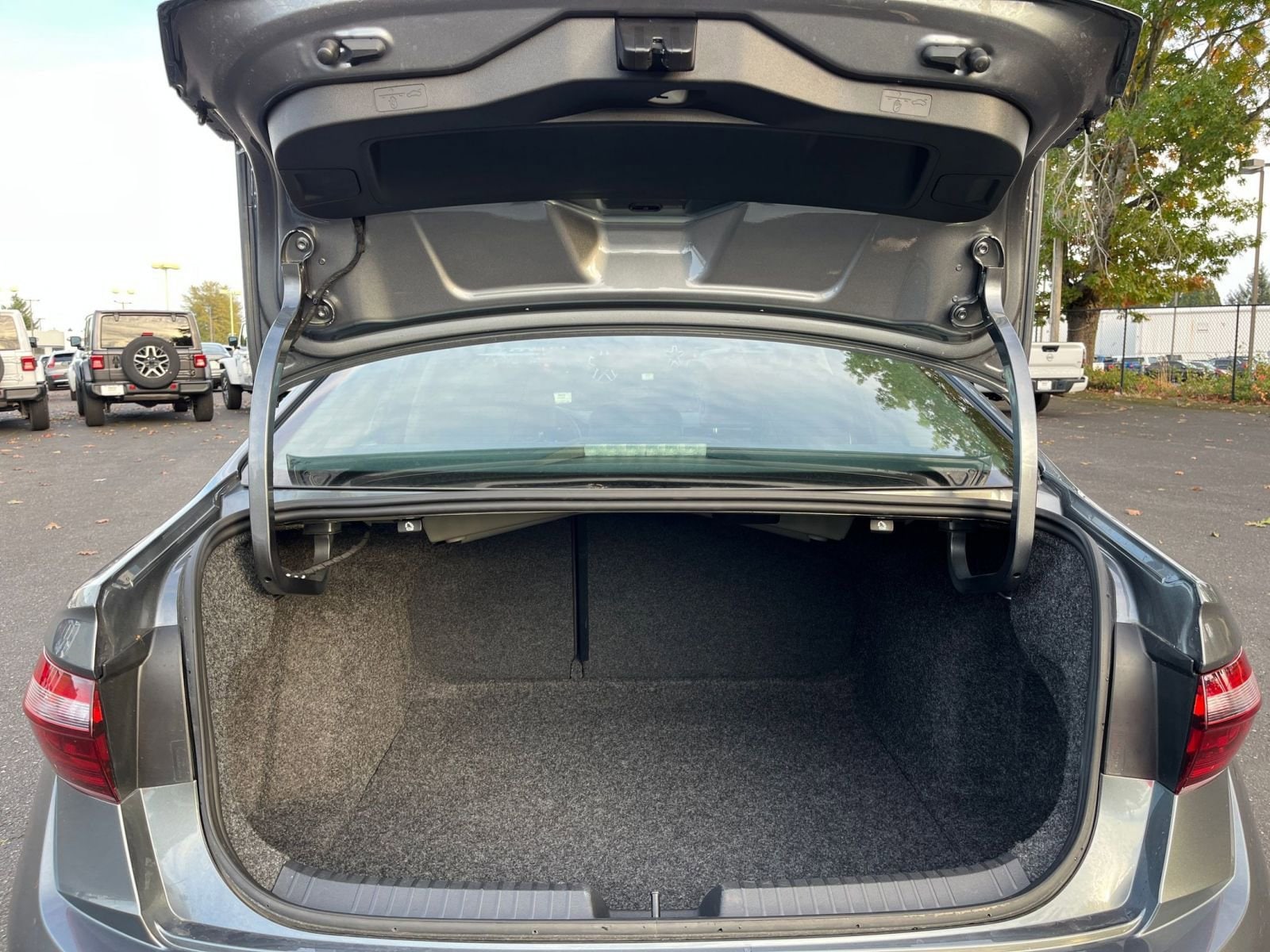 Thumbnail: 2025 Volkswagen Jetta - 31