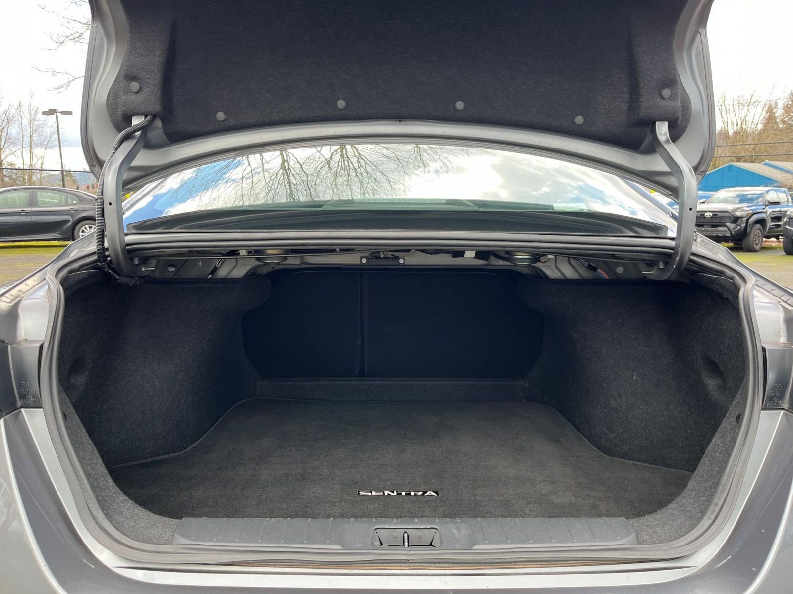 Thumbnail: 2025 Nissan Sentra - 29