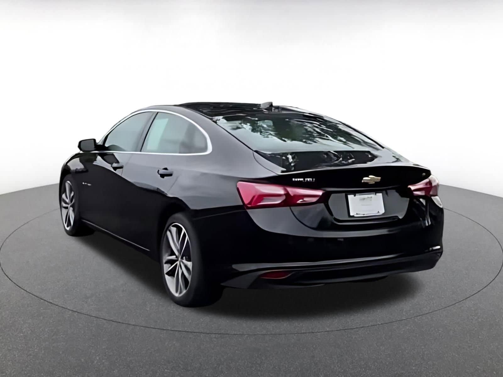 Thumbnail: 2024 Chevrolet Malibu - 16