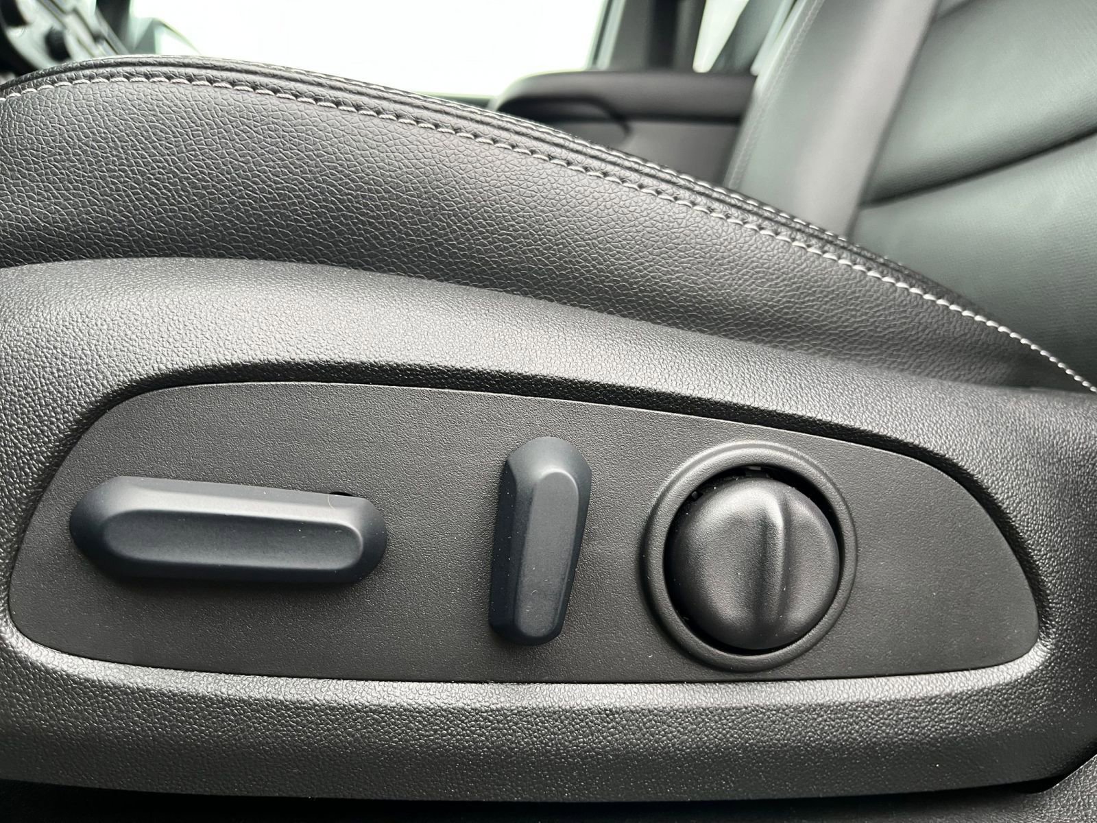 Thumbnail: 2024 GMC Terrain - 23