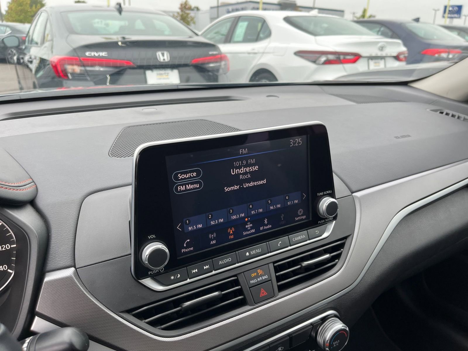 Thumbnail: 2023 Nissan Altima - 18