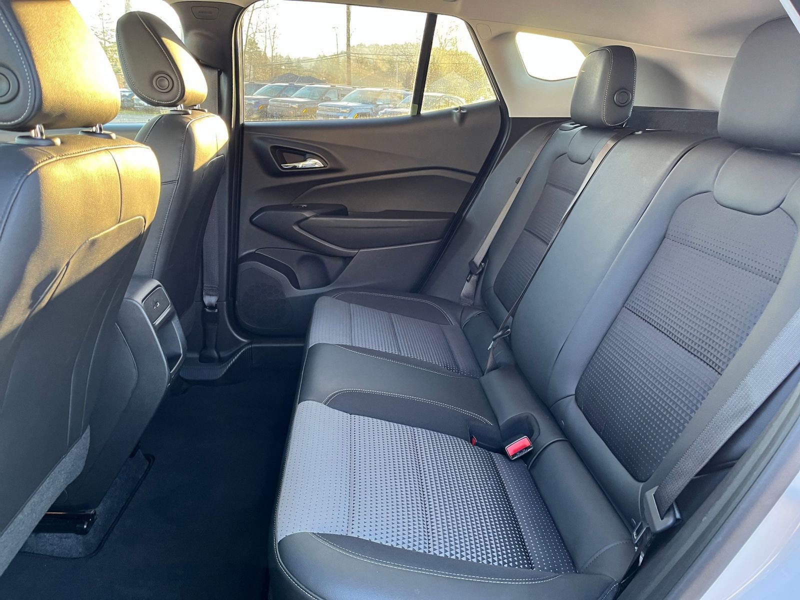 Thumbnail: 2025 Chevrolet Trax - 23