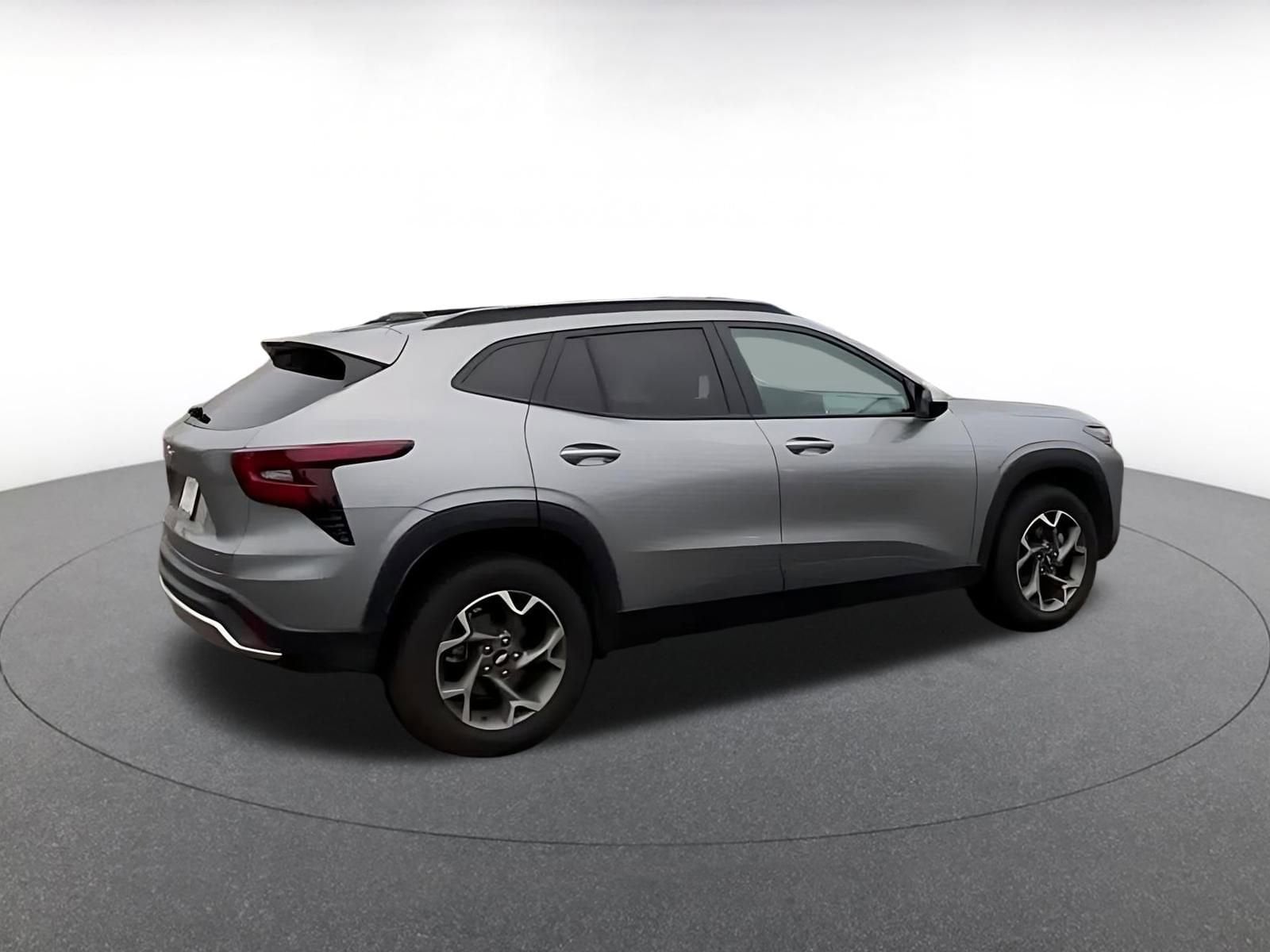 Thumbnail: 2025 Chevrolet Trax - 14