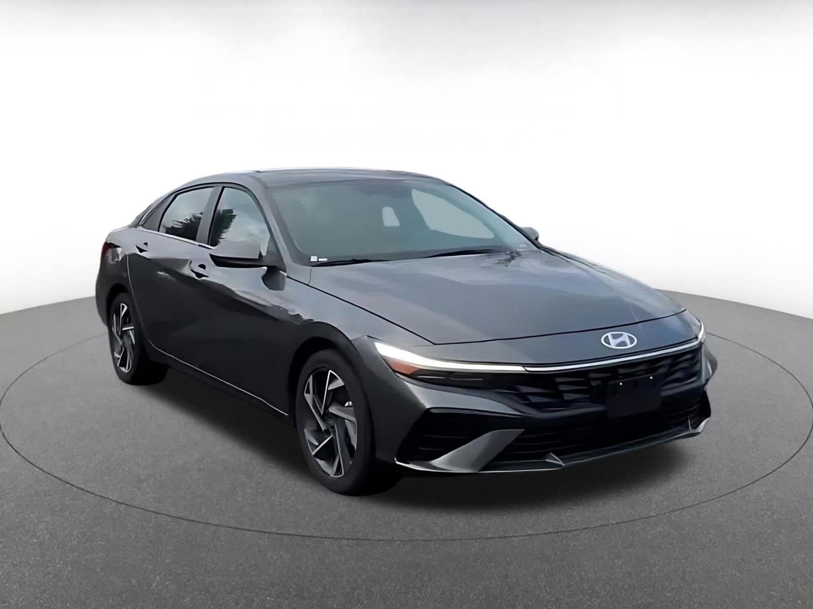 Thumbnail: 2025 Hyundai Elantra - 3