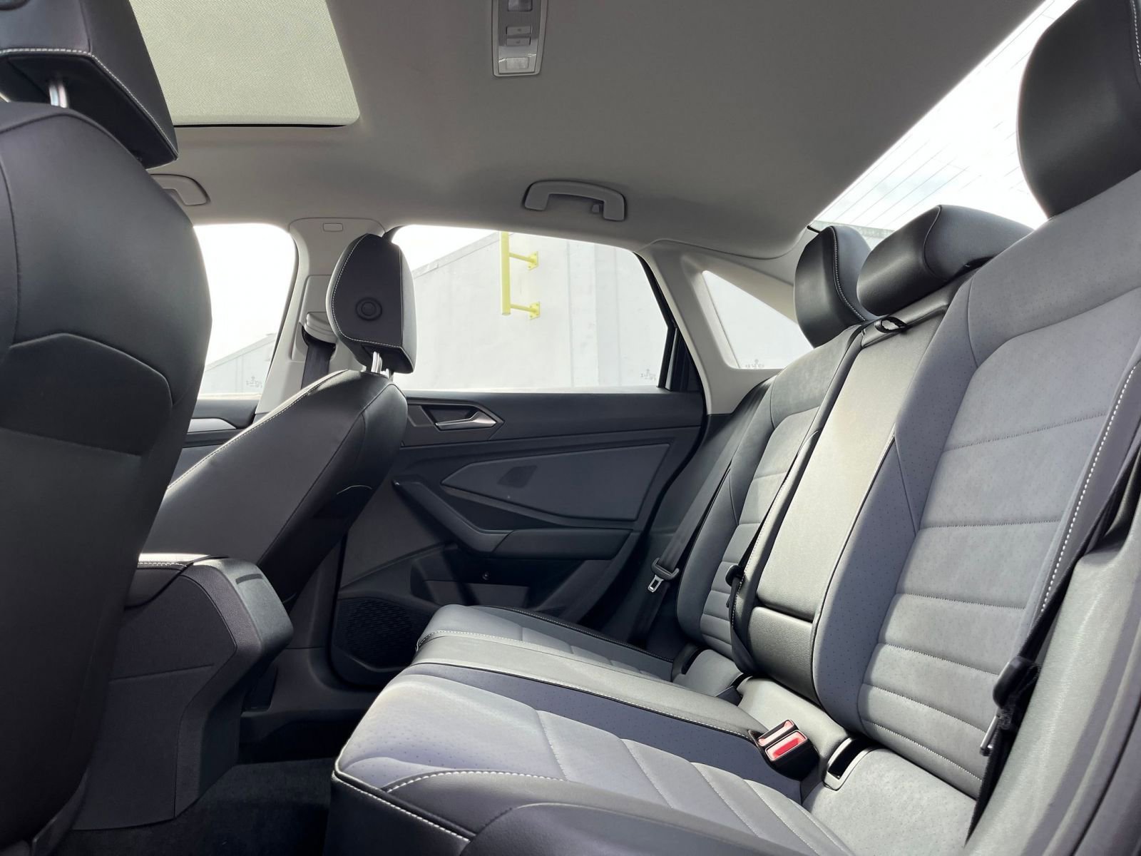 Thumbnail: 2025 Volkswagen Jetta - 27