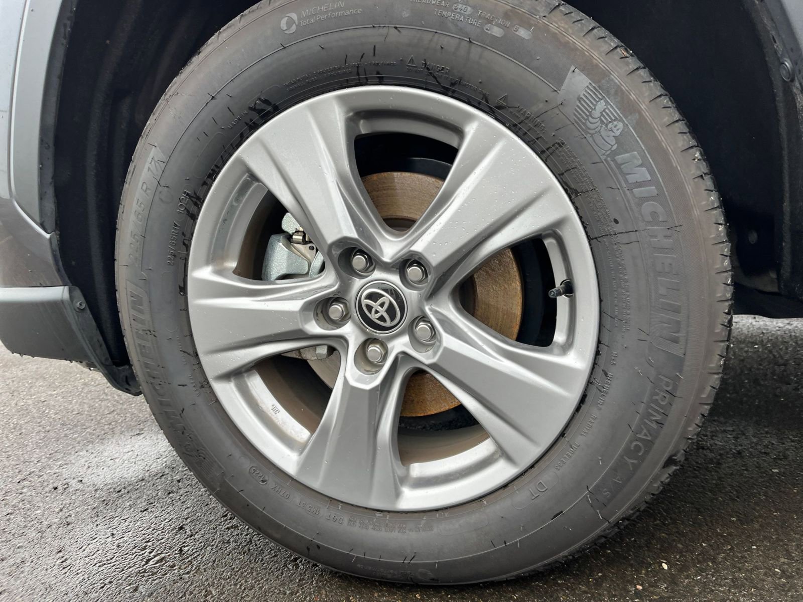 Thumbnail: 2025 Toyota RAV4 - 29