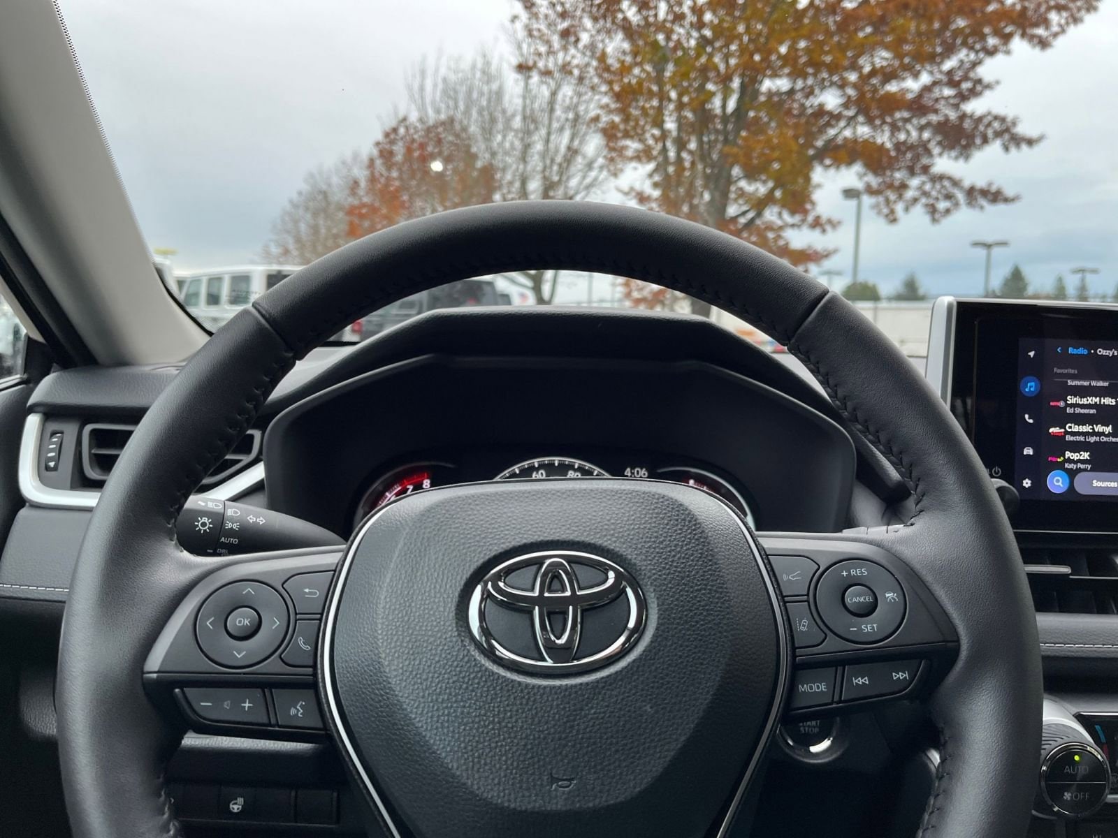 Thumbnail: 2025 Toyota RAV4 - 28