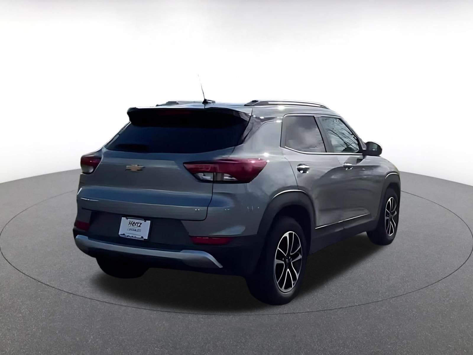 Thumbnail: 2025 Chevrolet TrailBlazer - 10