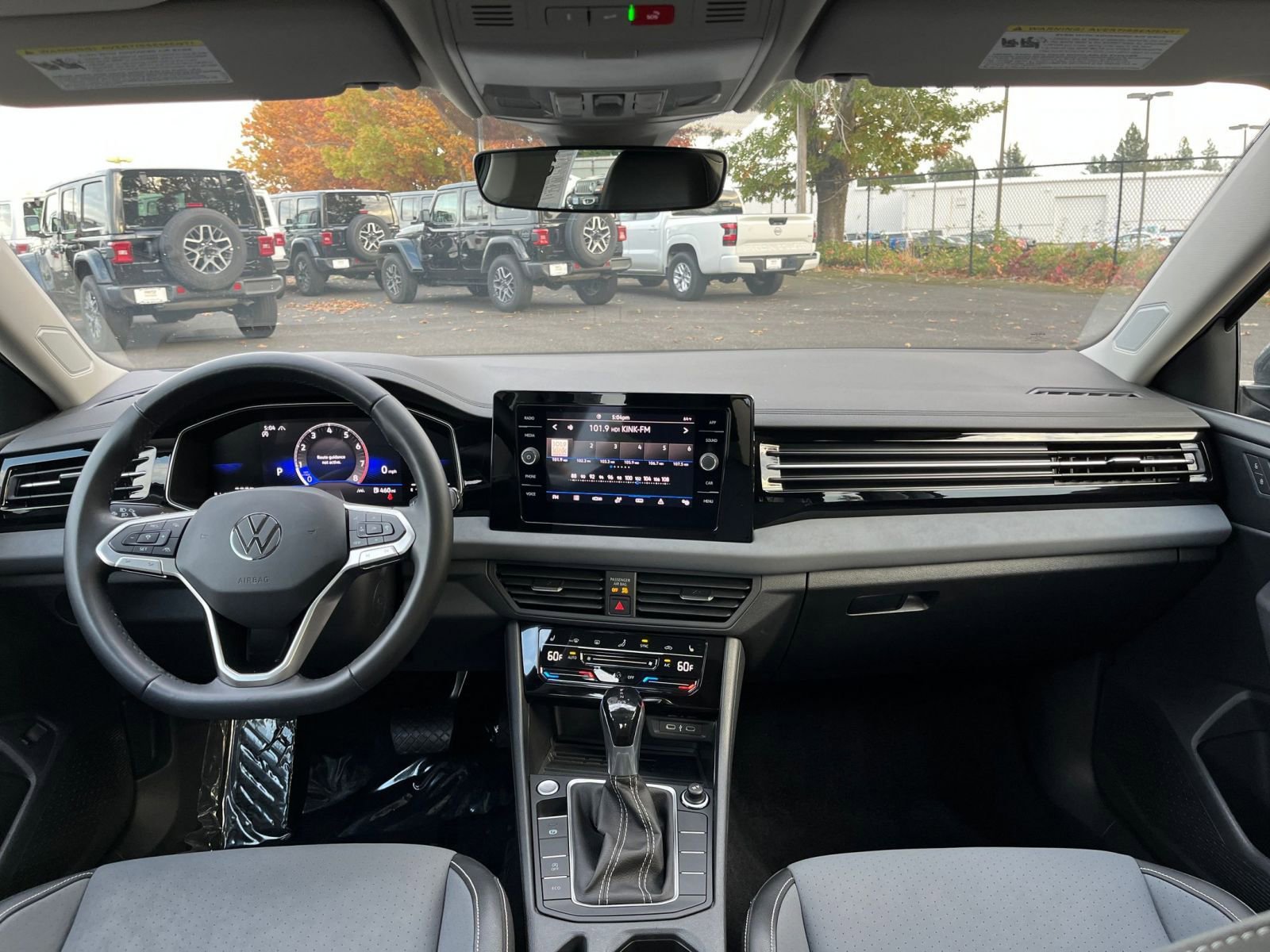 Thumbnail: 2025 Volkswagen Jetta - 33