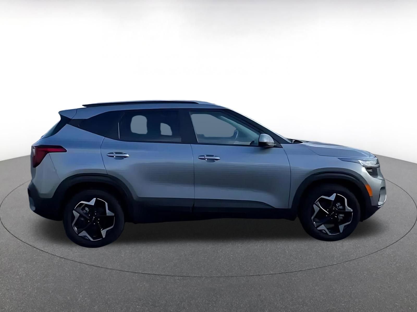 Thumbnail: 2025 Kia Seltos - 16