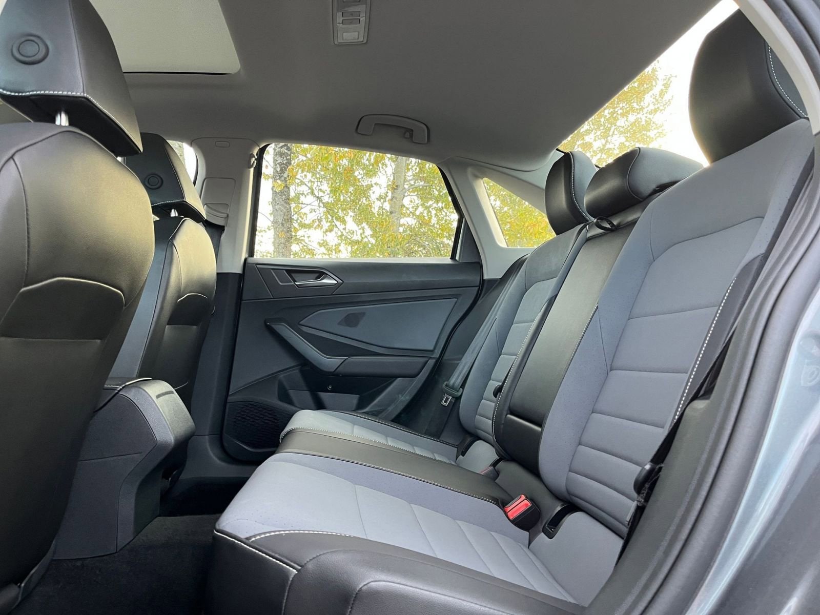 Thumbnail: 2025 Volkswagen Jetta - 25