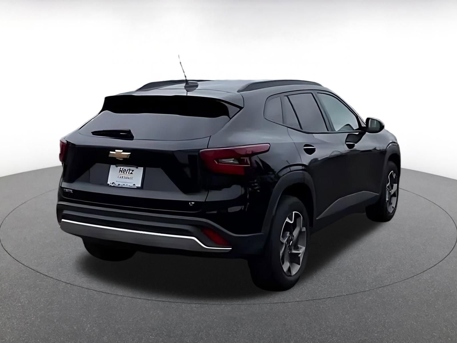 Thumbnail: 2025 Chevrolet Trax - 14