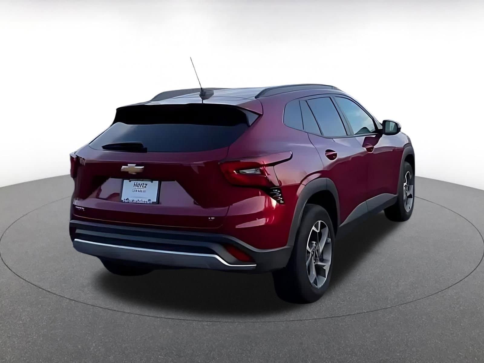 Thumbnail: 2025 Chevrolet Trax - 11