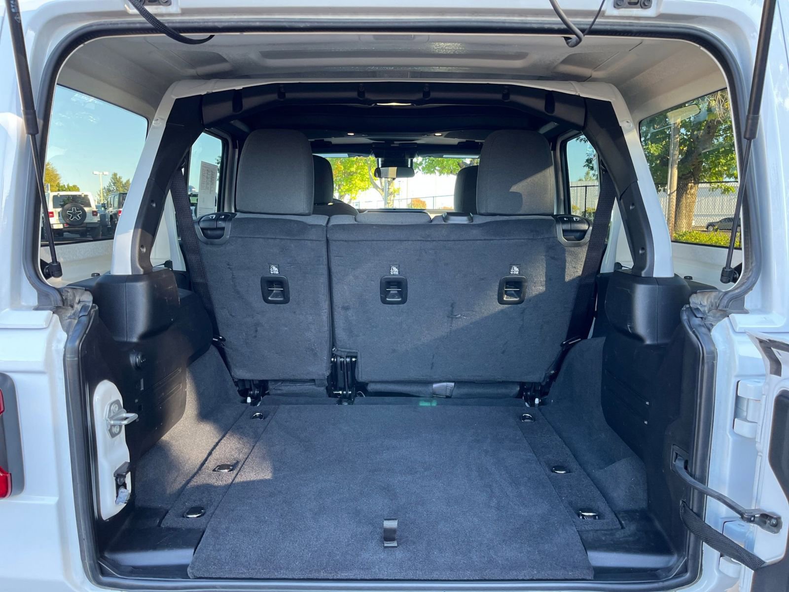 Thumbnail: 2025 Jeep Wrangler - 30