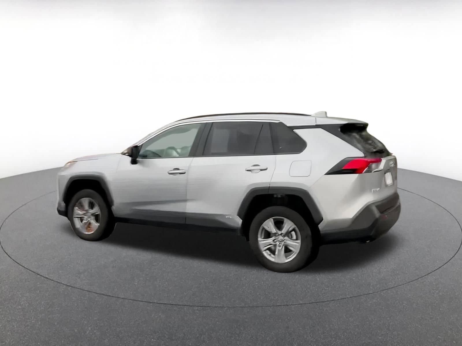 Thumbnail: 2025 Toyota RAV4 - 10