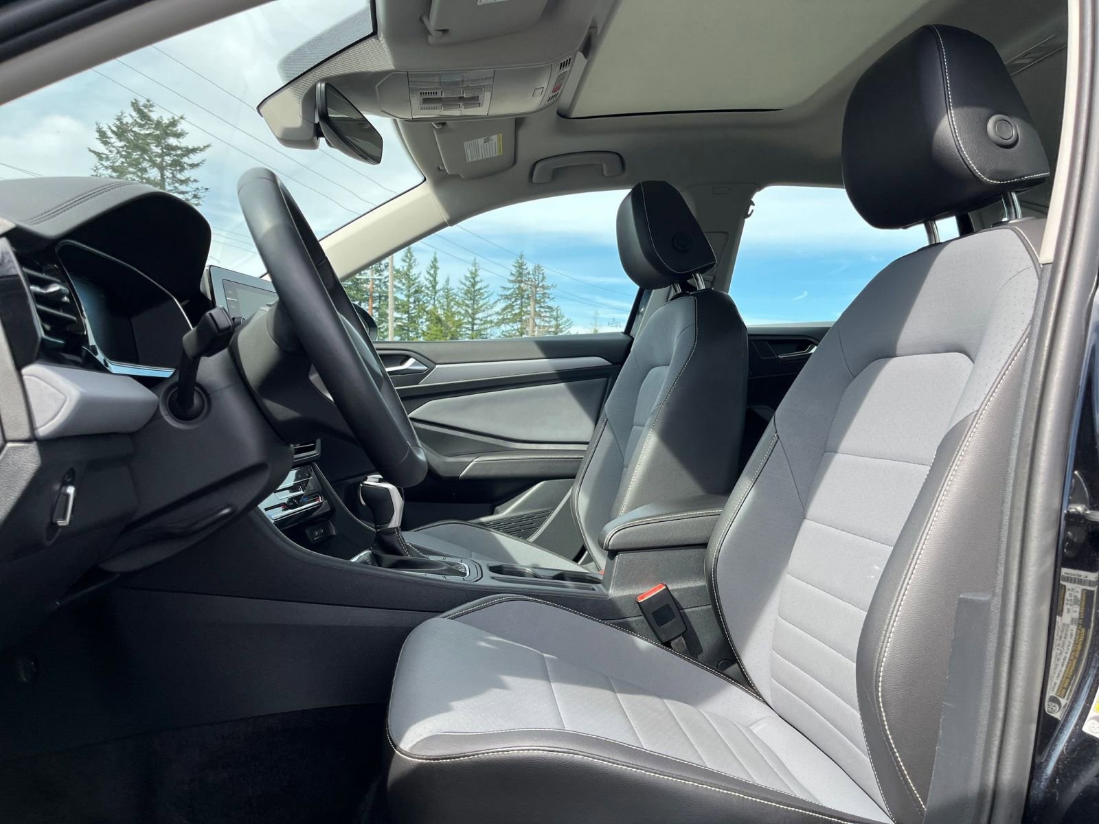 Thumbnail: 2025 Volkswagen Jetta - 27