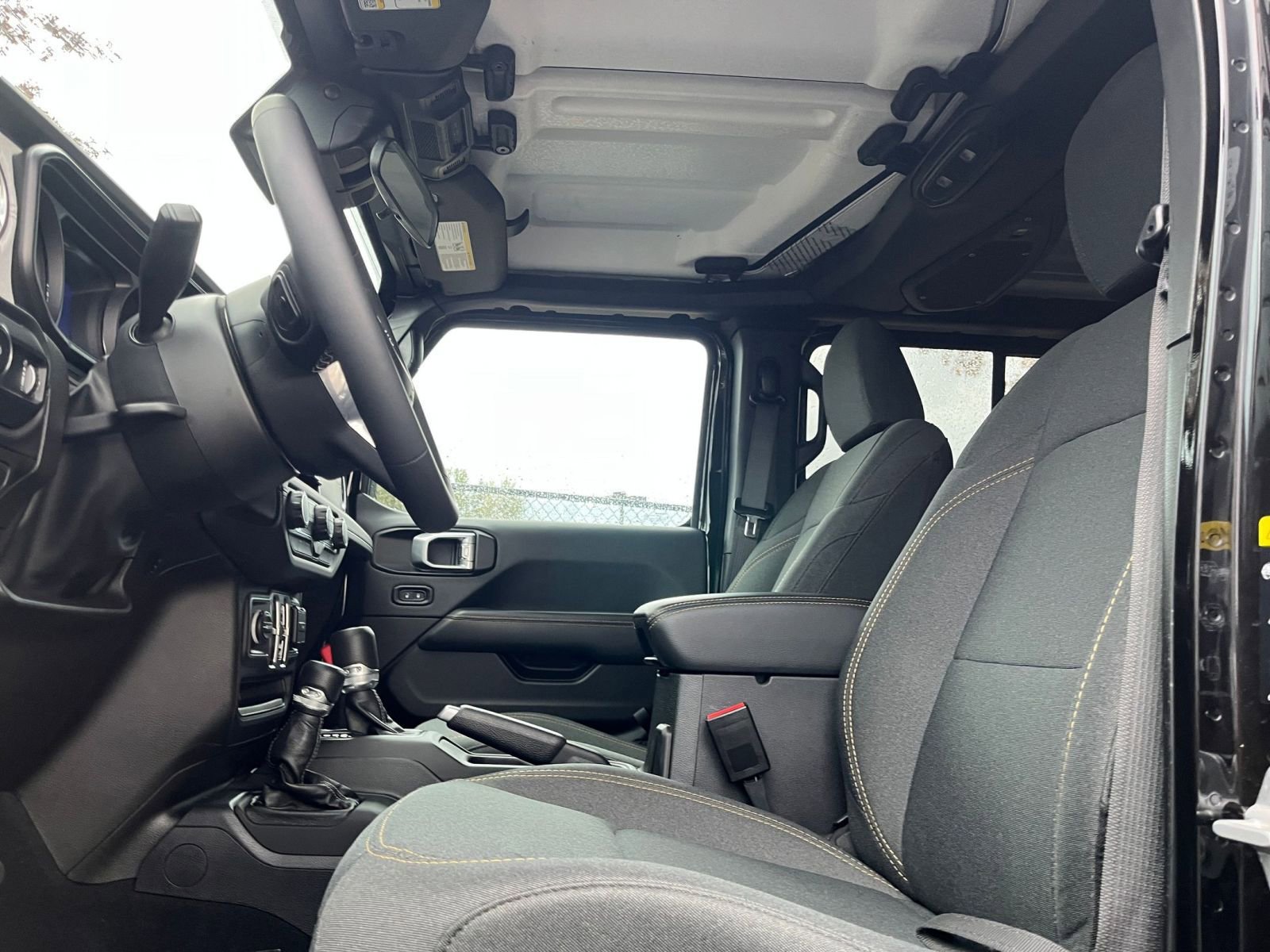 Thumbnail: 2025 Jeep Wrangler - 25