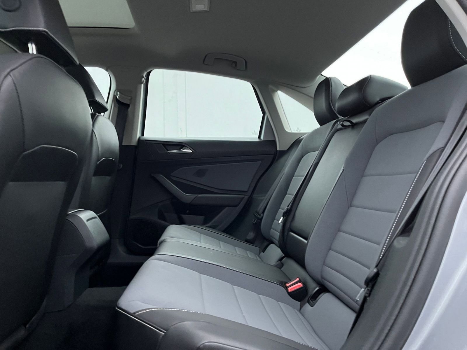 Thumbnail: 2025 Volkswagen Jetta - 24