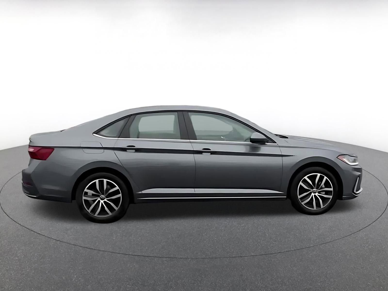 Thumbnail: 2025 Volkswagen Jetta - 16