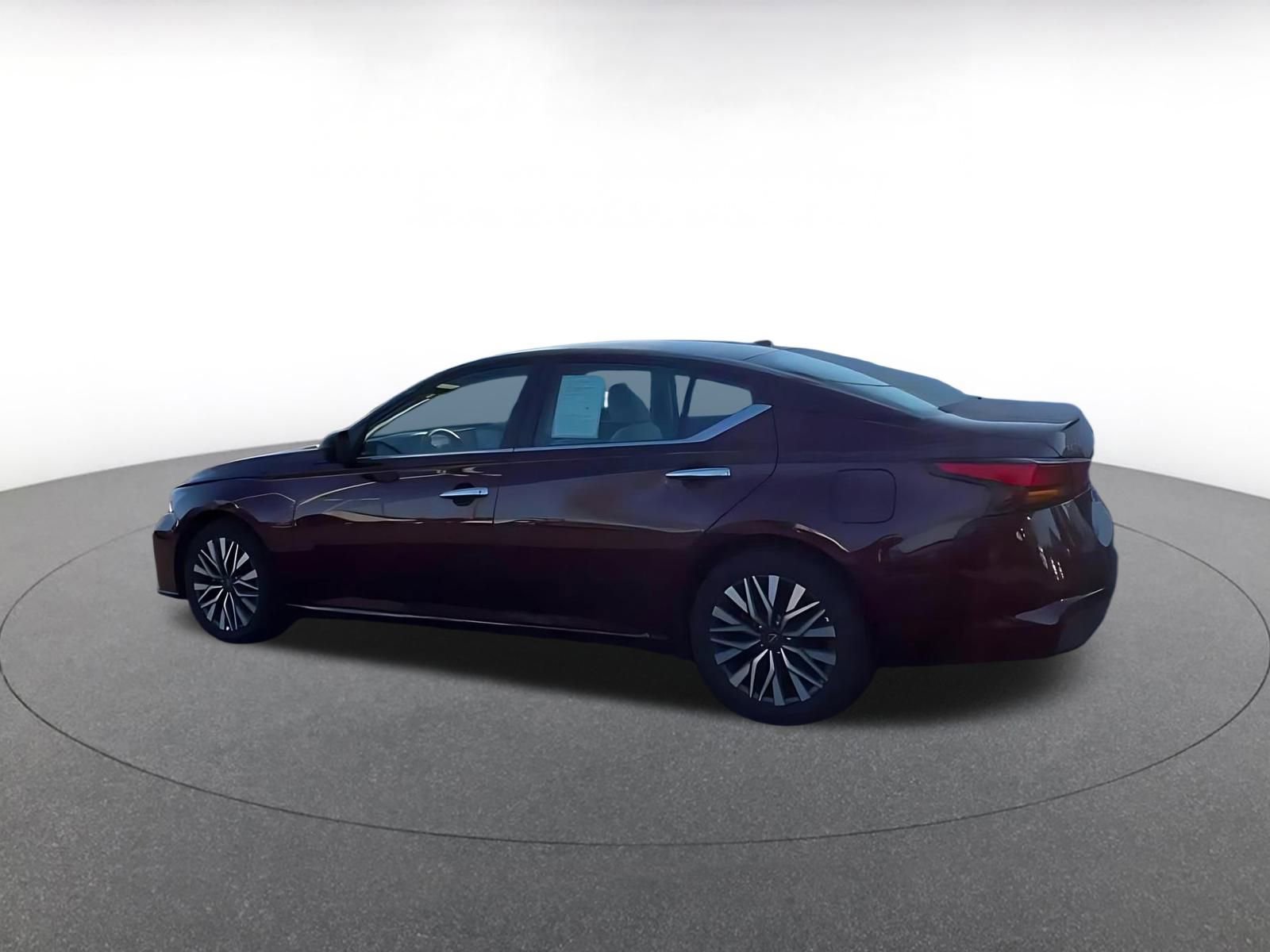 Thumbnail: 2025 Nissan Altima - 10