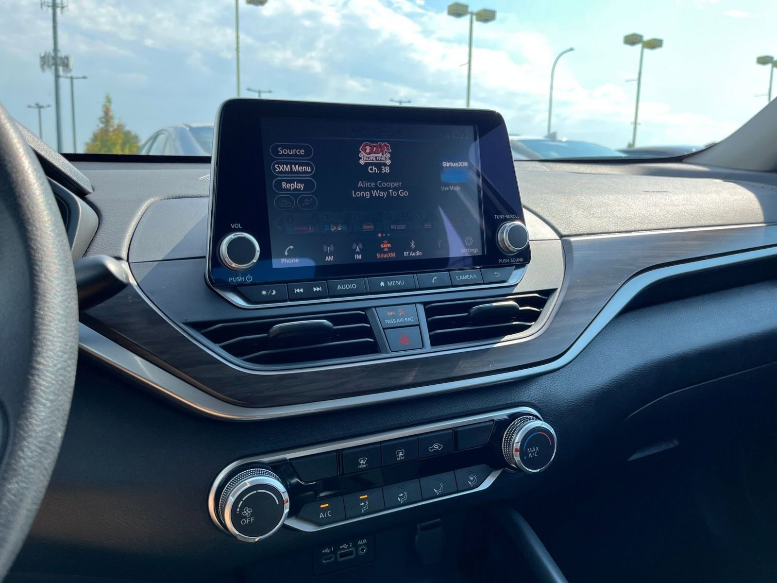 Thumbnail: 2023 Nissan Altima - 21