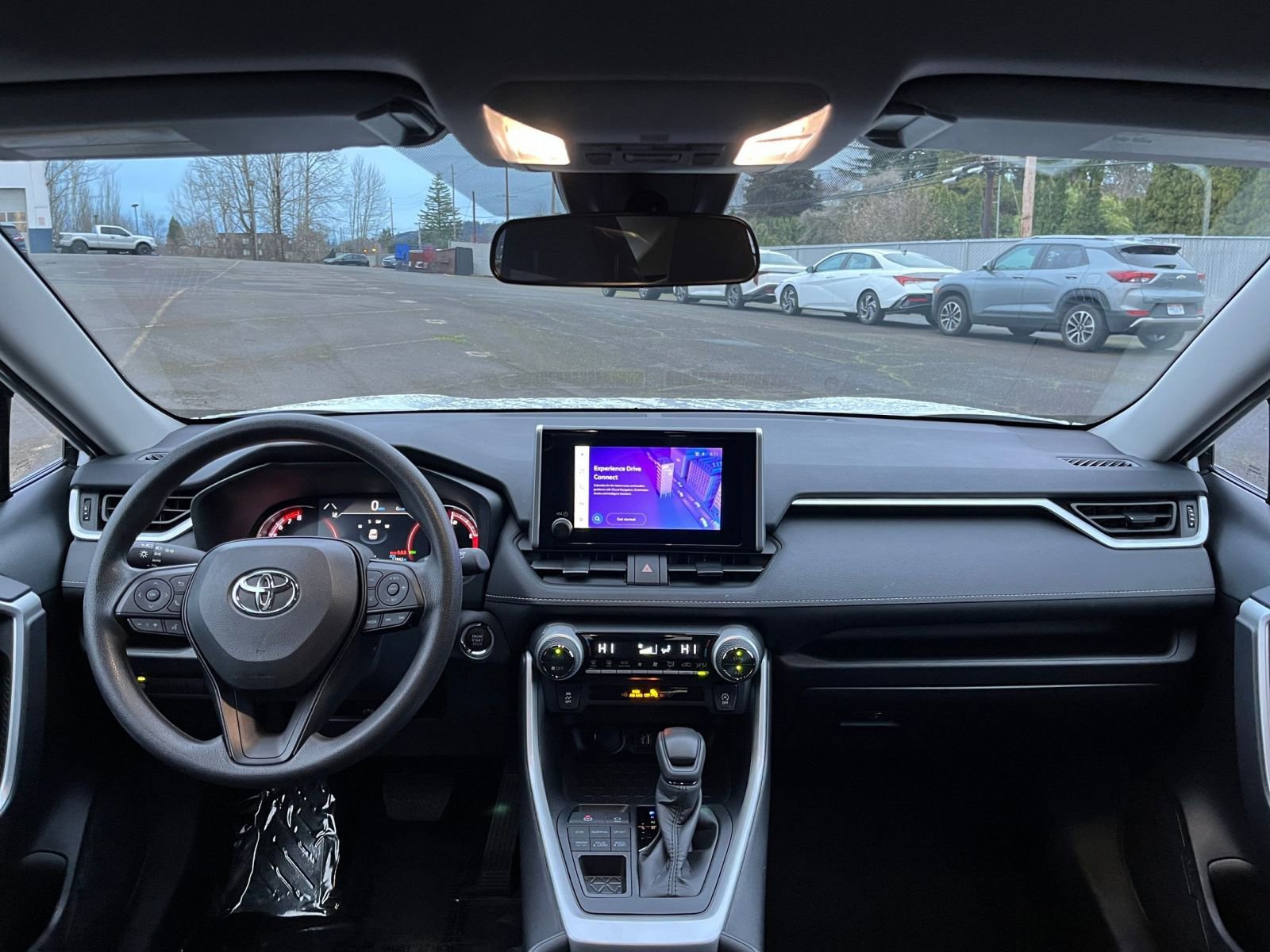 Thumbnail: 2025 Toyota RAV4 - 35