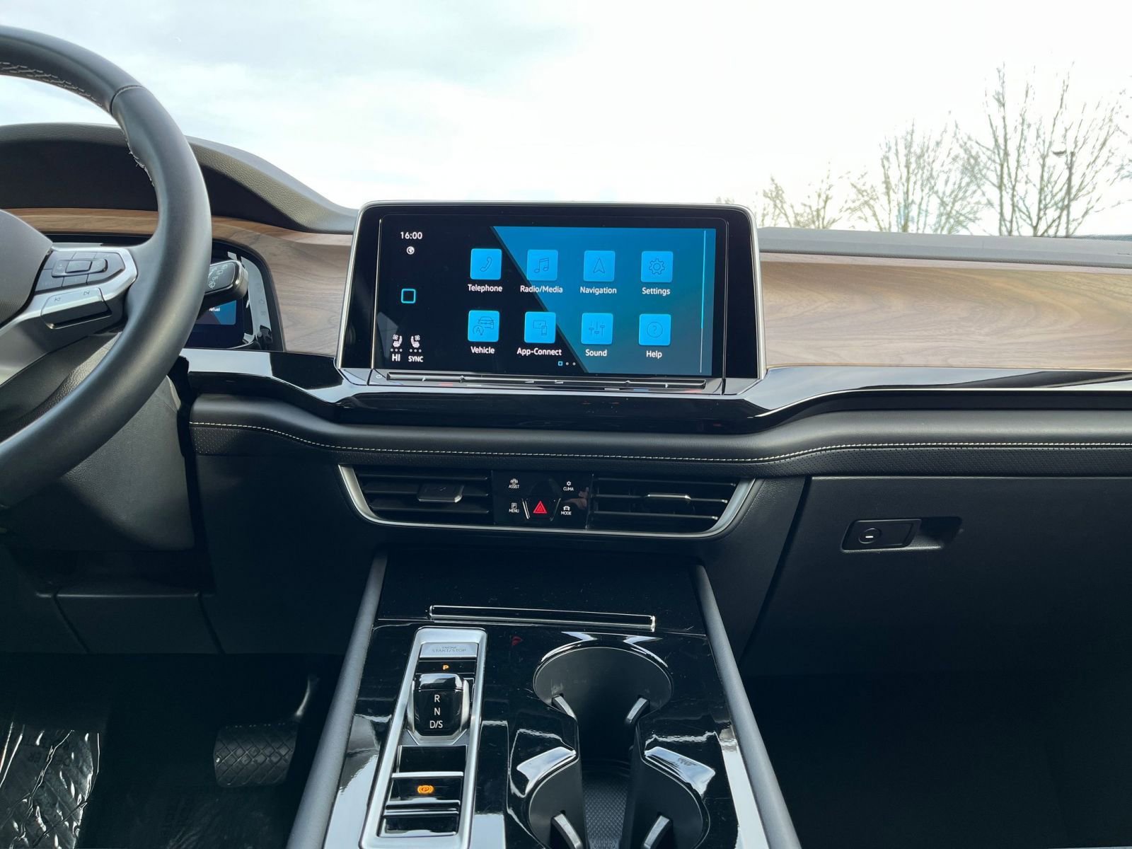 Thumbnail: 2025 Volkswagen Atlas - 22