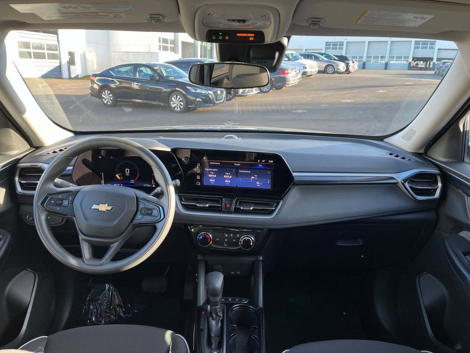 Thumbnail: 2025 Chevrolet TrailBlazer - 32