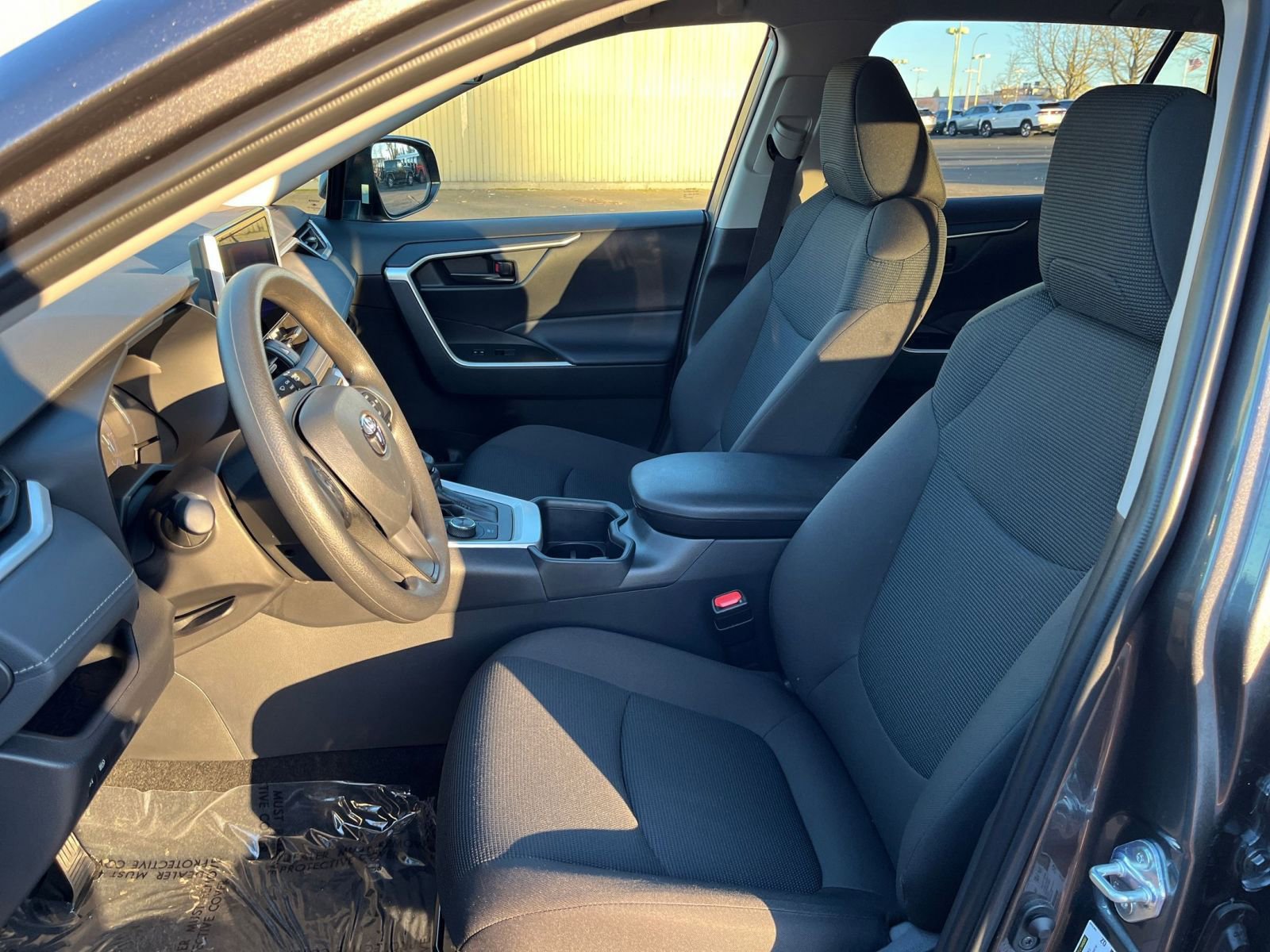 Thumbnail: 2025 Toyota RAV4 - 35