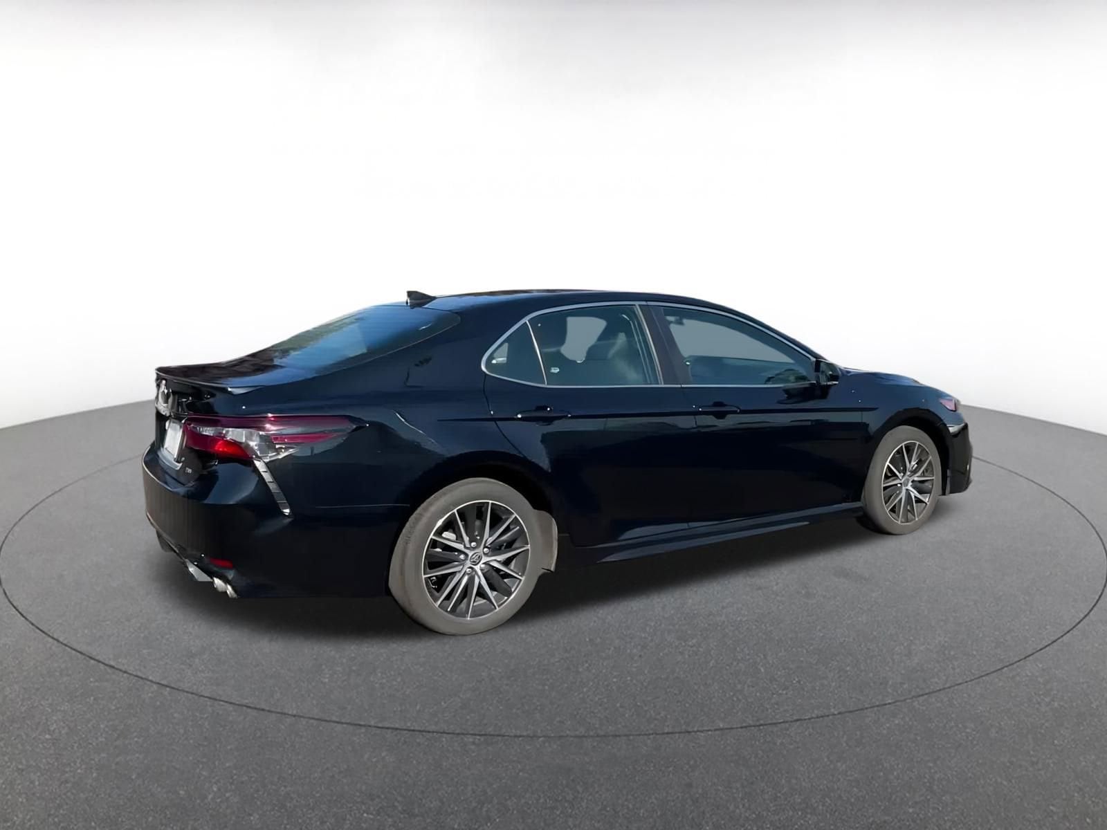 Thumbnail: 2024 Toyota Camry - 15