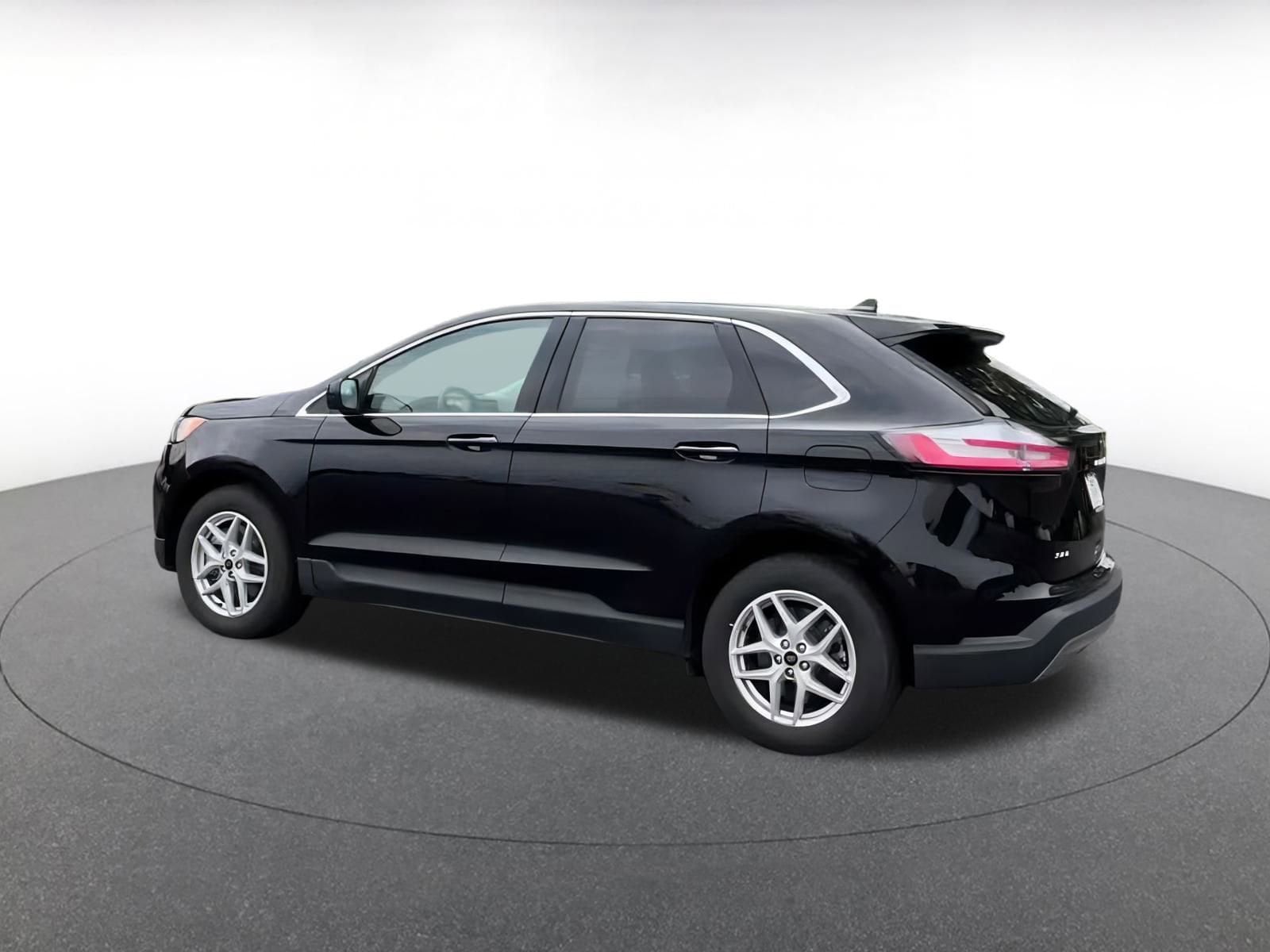 Thumbnail: 2024 Ford Edge - 4