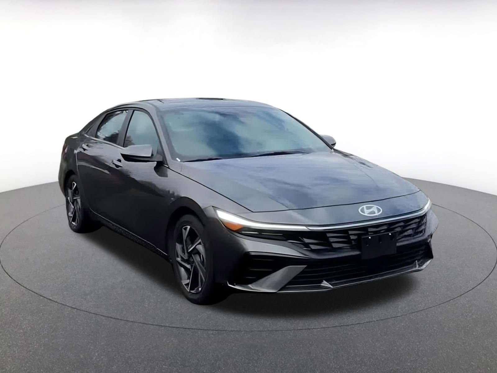 Thumbnail: 2025 Hyundai Elantra - 3