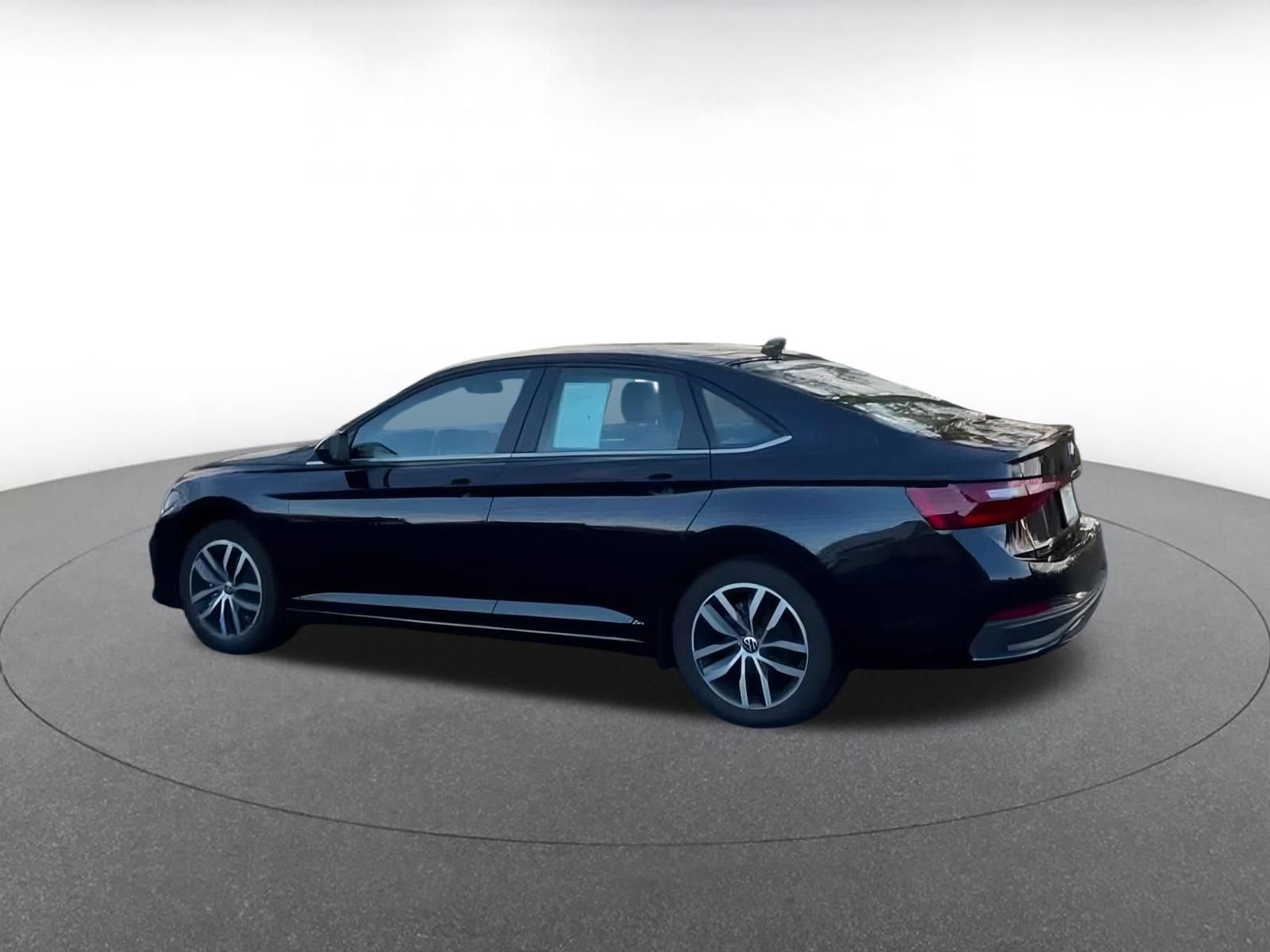 Thumbnail: 2025 Volkswagen Jetta - 1