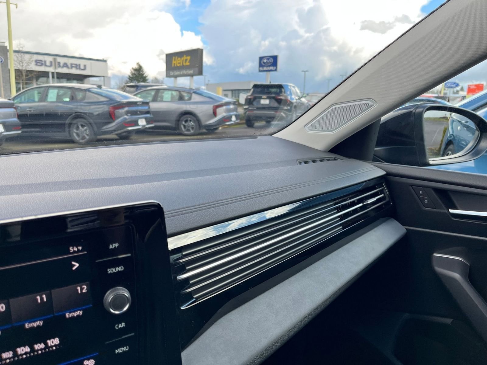 Thumbnail: 2025 Volkswagen Jetta - 35