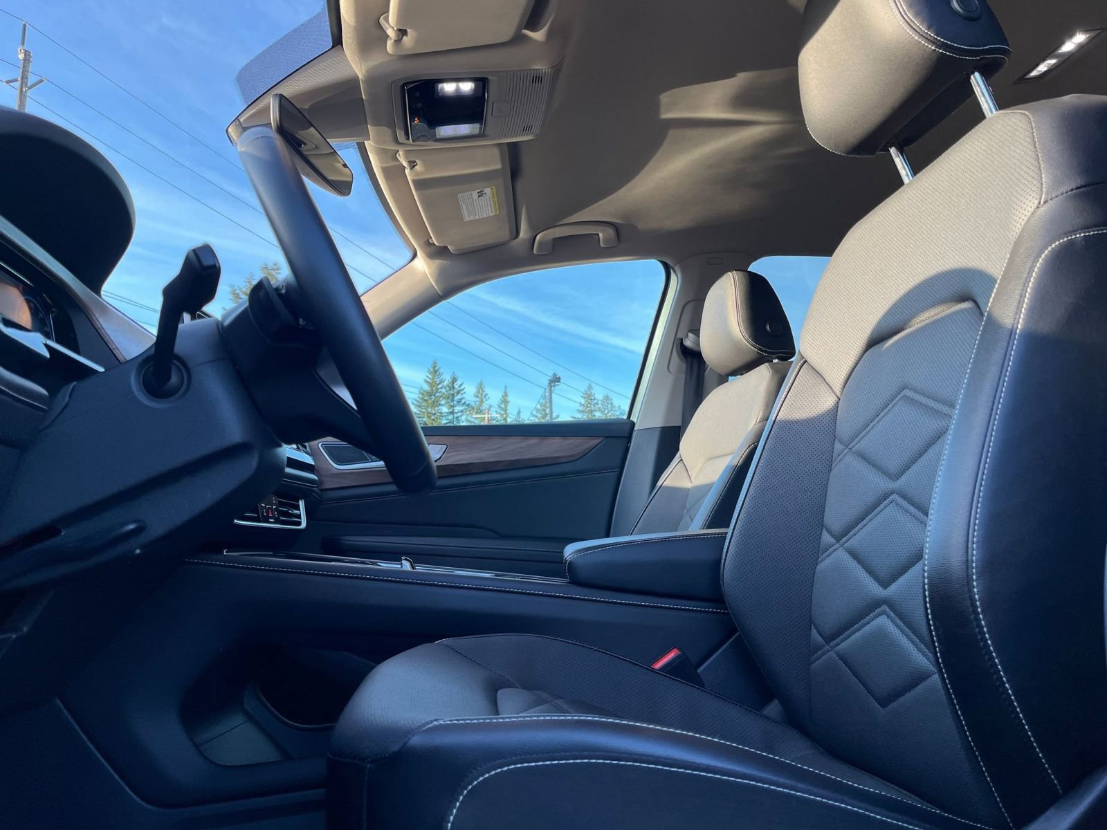 Thumbnail: 2025 Volkswagen Atlas - 30