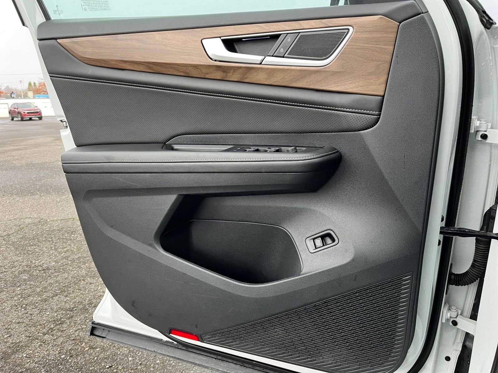 Thumbnail: 2025 Volkswagen Atlas - 21