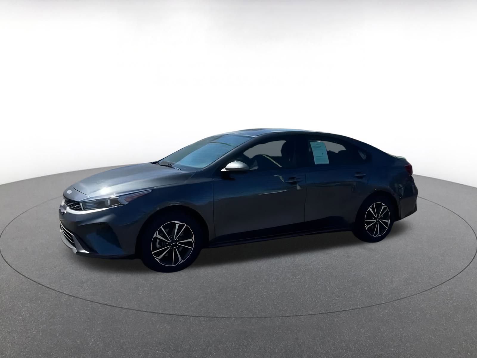 Thumbnail: 2024 Kia Forte - 7