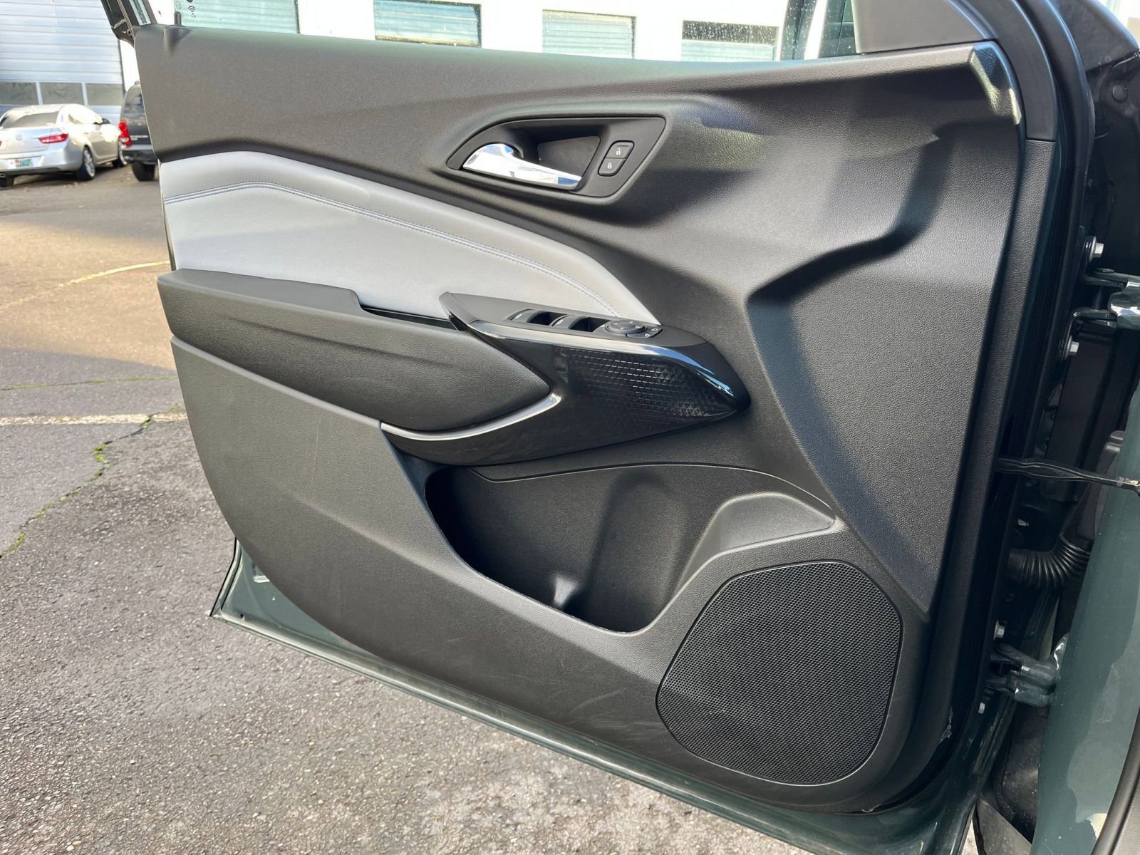 Thumbnail: 2025 Chevrolet Trax - 20